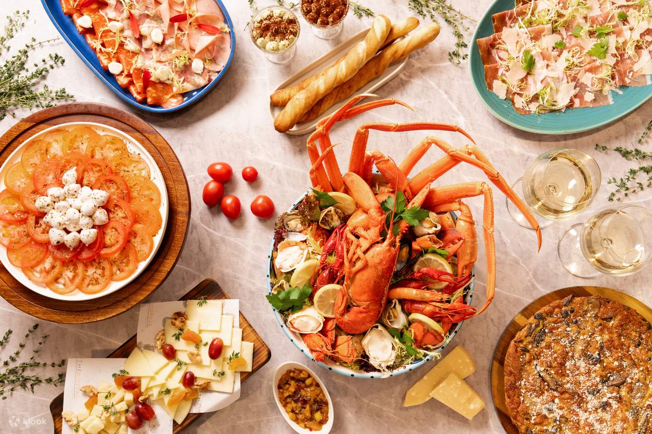 The Mistral | Hotel InterContinental Grand Stanford | Brunch, te i sopar amb vistes al mar
